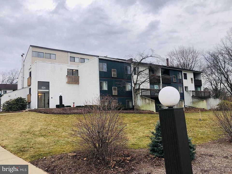 1st image of 804 Stratford Dr APT 35