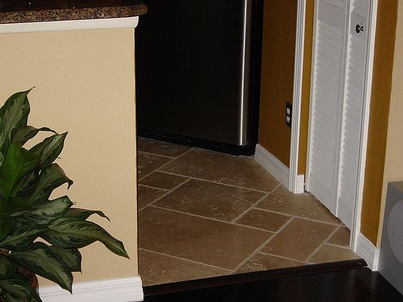 5th image of 1376 Wildwood Lakes Blvd Unit 8