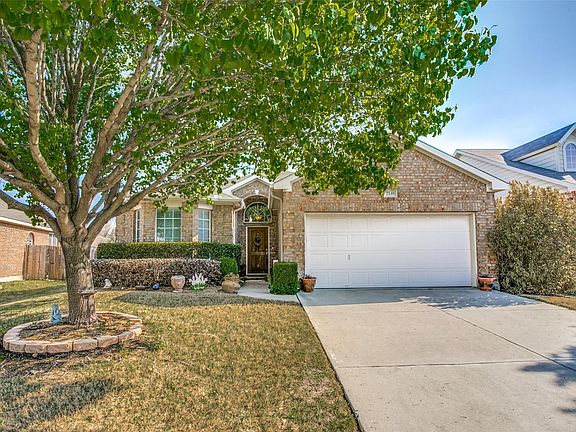 2nd image of 2140 Carlotta Dr