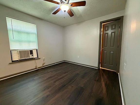 4th image of 3028 Avenue M #2M