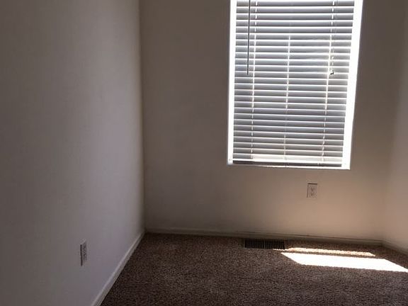 4th image of 615 Menaul Blvd NW Unit H