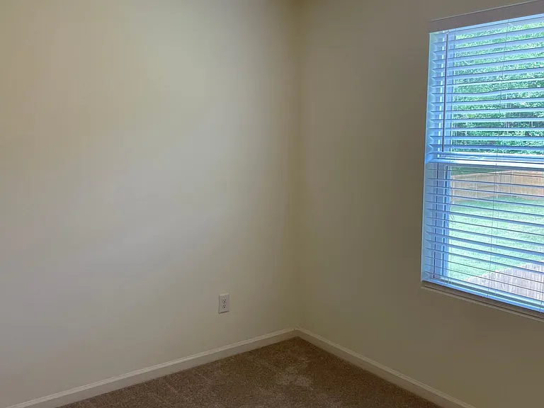 75 SW Shamrock Dr — Photo 35