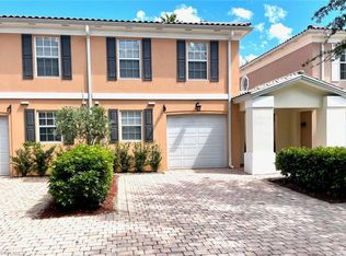 5625 Cove Cir, Naples, FL 34119