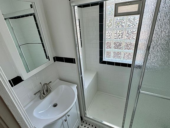 5th image of 2300 Elmwood Ave APT 11