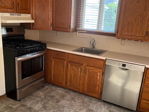 34 Herbert Ave #3, Pt Washington, NY 11050