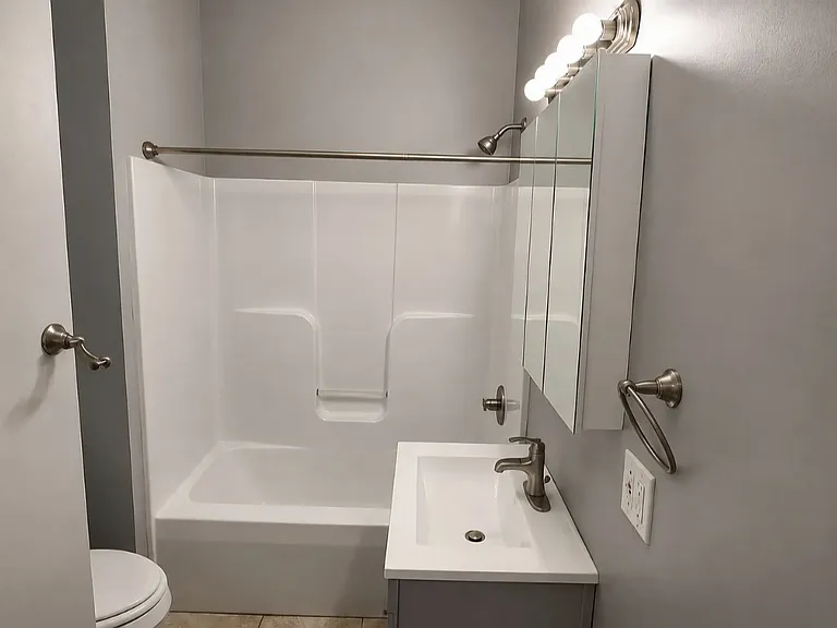 245 Ferry St #1 — Photo 5