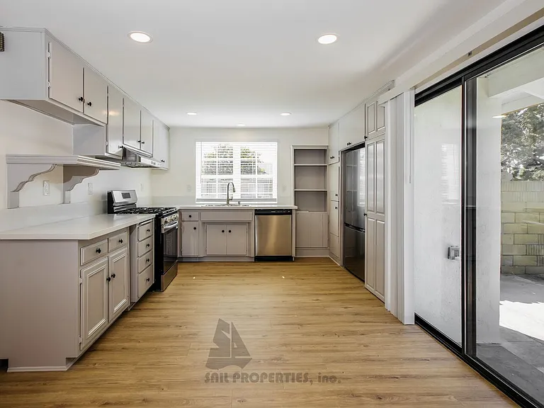 9618 Pauline Dr — Photo 8