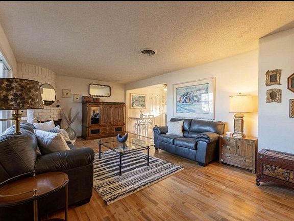 3rd image of 3002 Liberty Ct