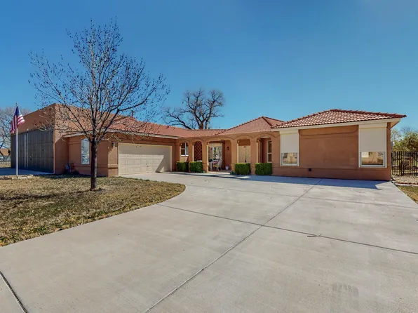 486 Debonaire Dr, Los Lunas, NM 87031