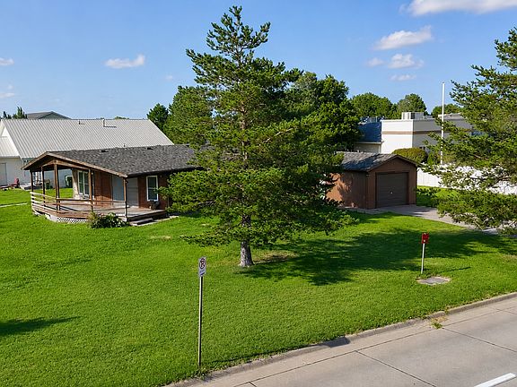 2nd image of 3100 Ross Ct