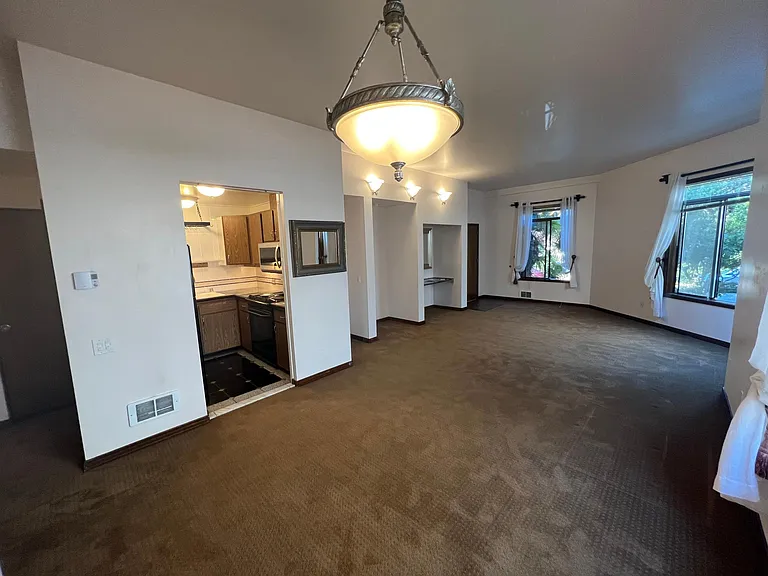 924 17th Ave #3 — Photo 2