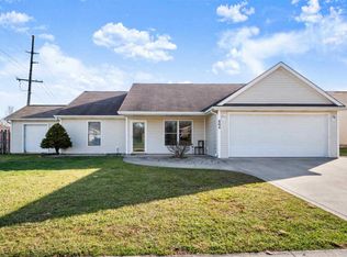 804 Thomas Dr, Angola, IN 46703