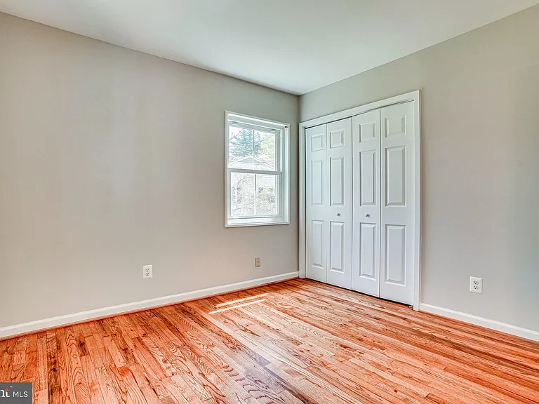 7430 Hastings St — Photo 31