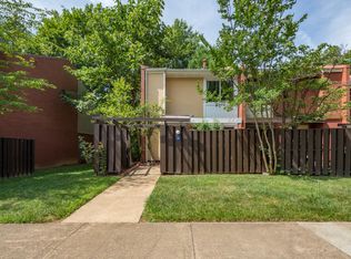 1304 Northgate Sq, Reston, VA 20190