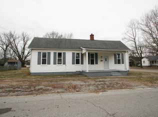 511 Elm St, Carmi, IL 62821