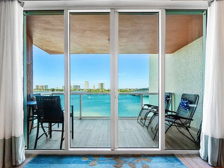 2640 Lake Shore Dr #711 — Photo 8