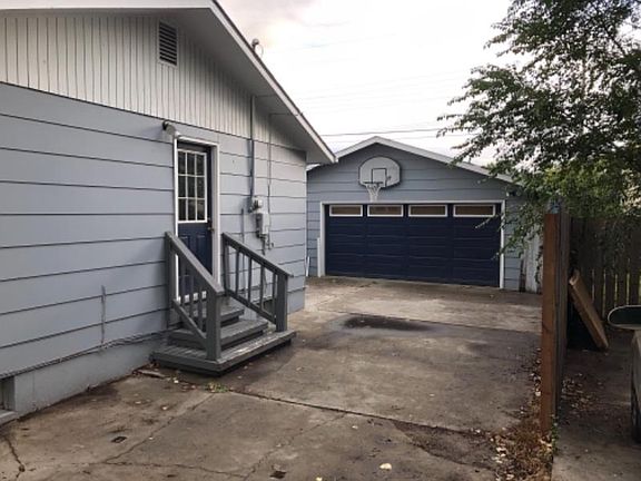 2nd image of 1308 Lynn Ave