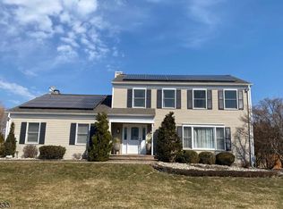 24 Ditmars Cir, Hillsborough, NJ