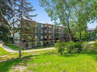 816 NW 89th Ave SW #110, Calgary, AB T2V4N8