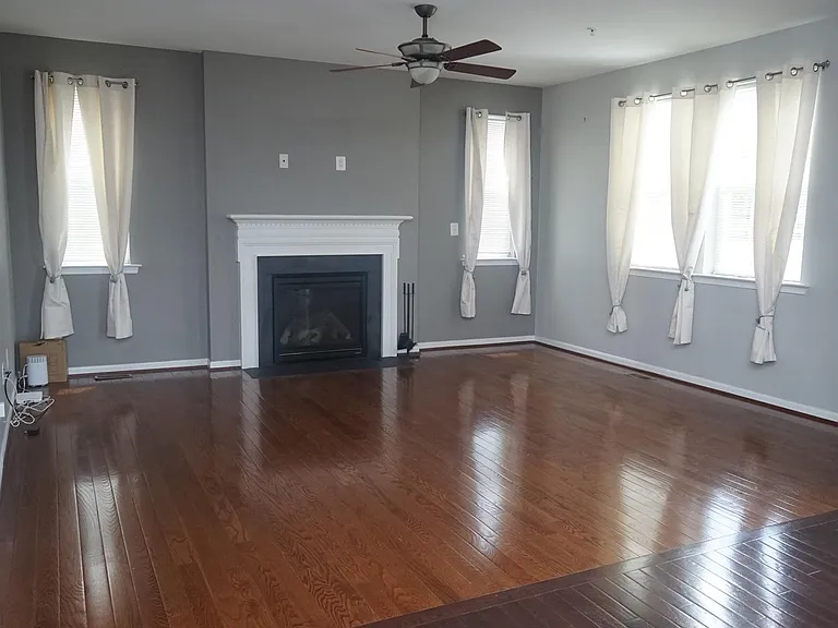 9820 Leighland Ct — Photo 5