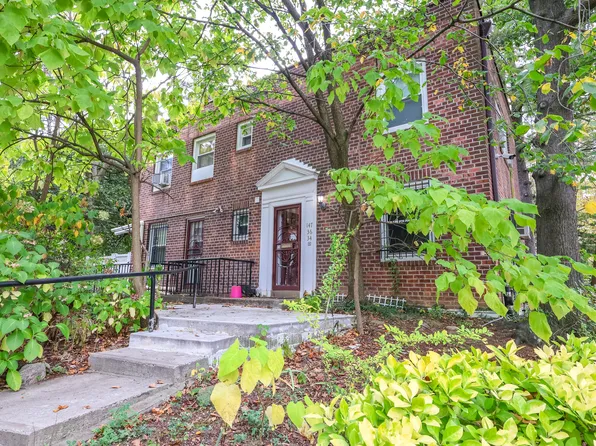 147-36 Charter Road image 1 of 17