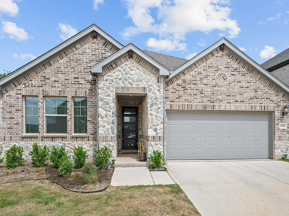 2848 Acadia Dr