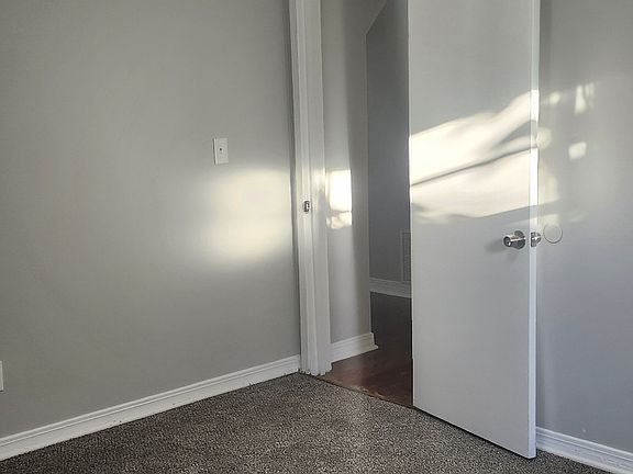 Pictured Middle Bedroom