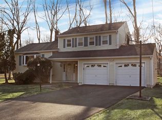29 Ferndale Dr, Berkeley Heights, NJ 07922
