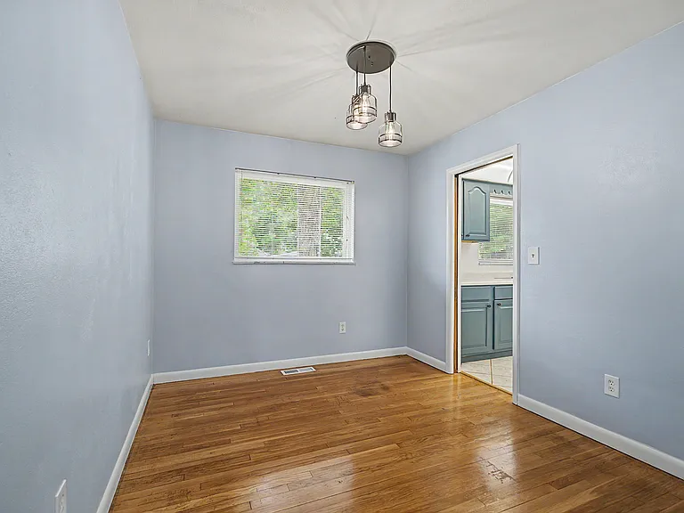 3707 E 4th St — Photo 13