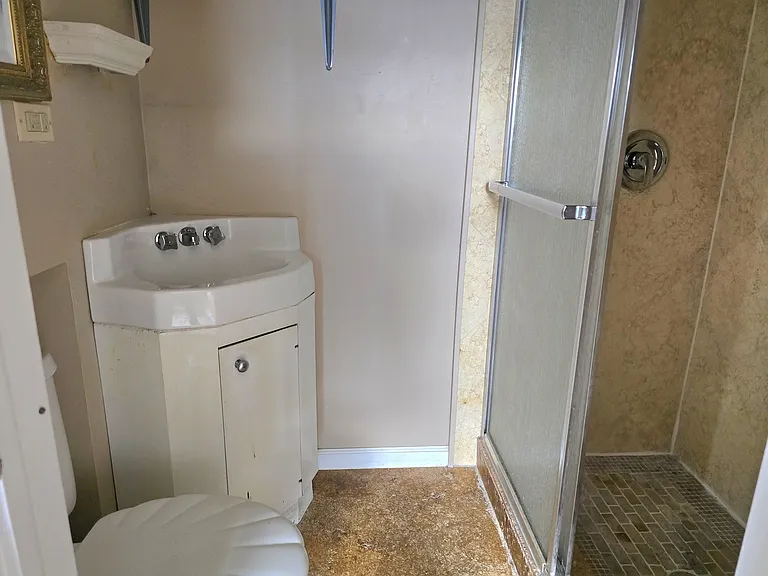 Cobblestone Cir — Photo 14