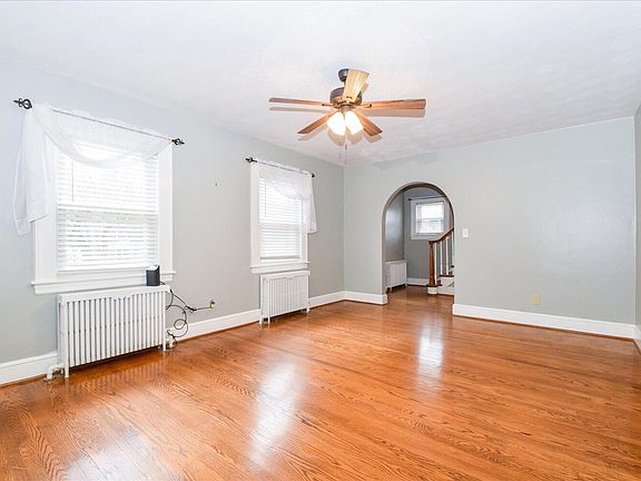 3rd image of 3507 Bunker Hill Dr