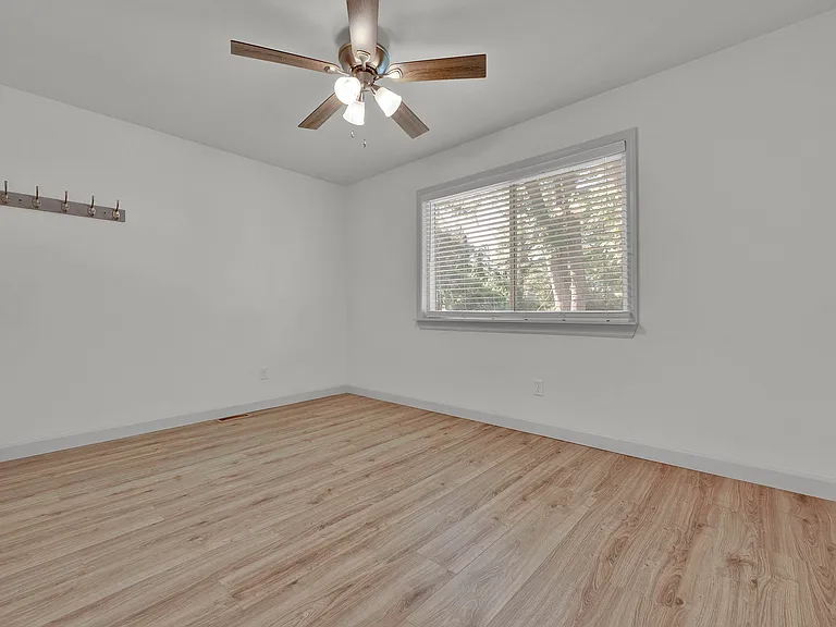 449 Madrina Ct — Photo 18