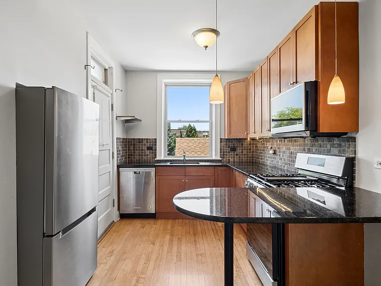 1702 W Catalpa Ave #3E — Photo 9
