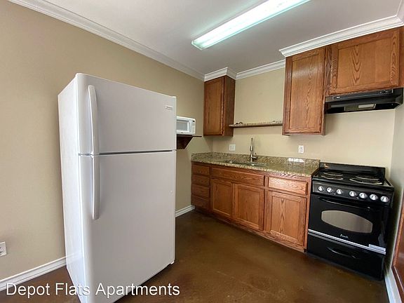 2nd image of 350 W Avenue L #22