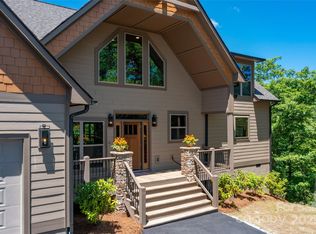 100 Tiger Paw Ln, Sapphire, NC 28774