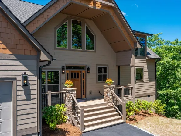 100 Tiger Paw Ln, Sapphire, NC 28774