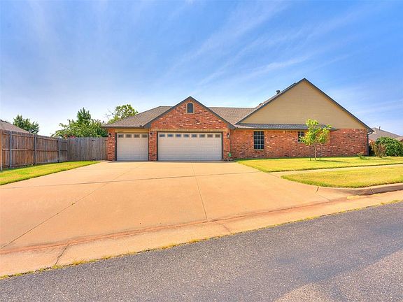 5th image of 15812 Creek Heights Dr
