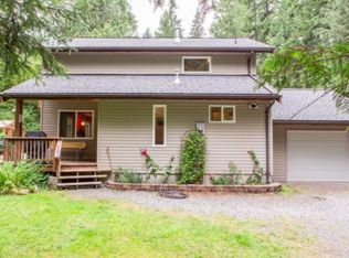 22004 Pinnacle Rd, Glacier, WA 98244