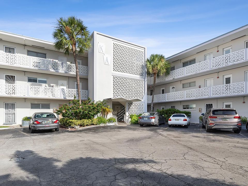1st image of 13105 Ixora Ct APT 219