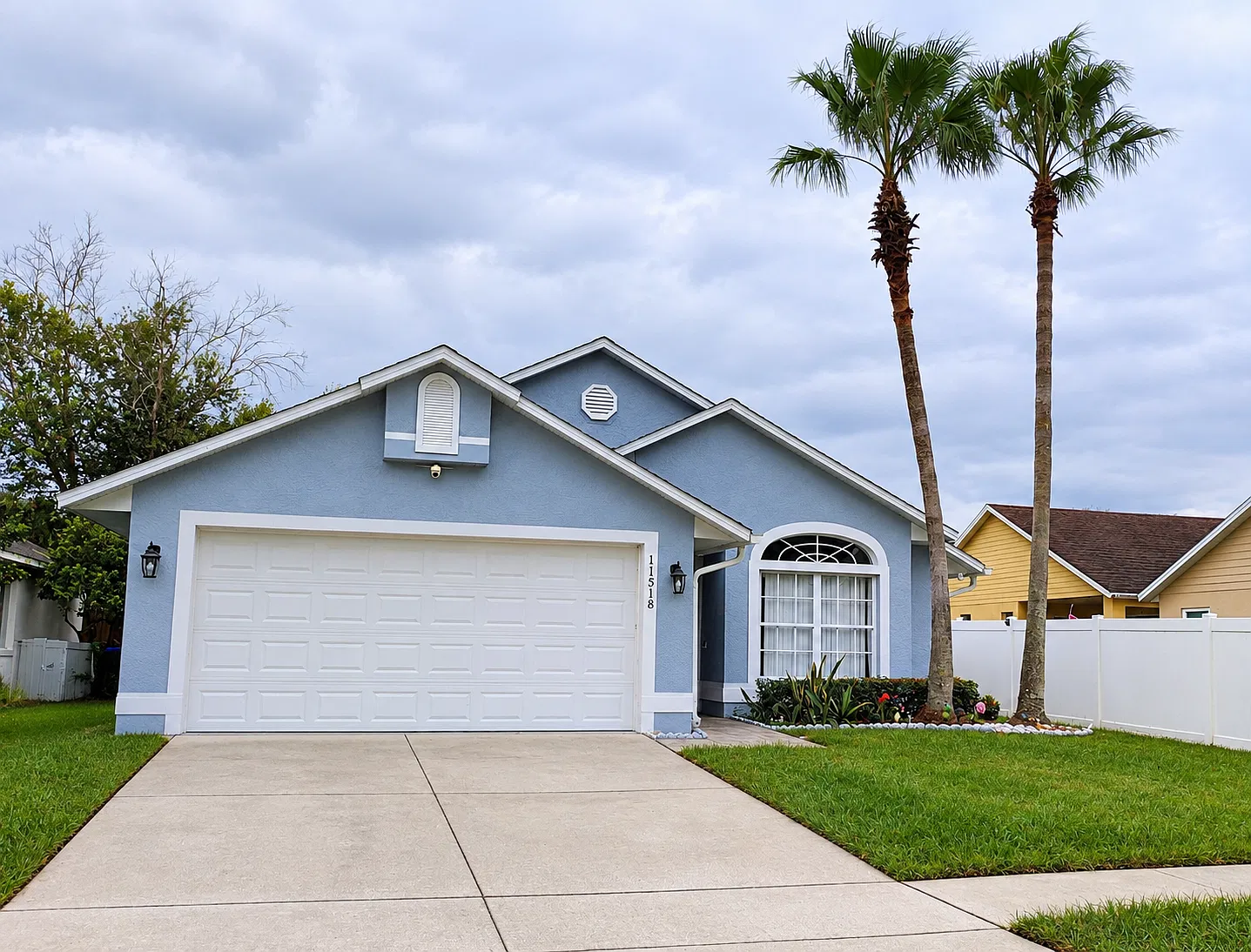 3 bed, 1375 sqft, $2,600 — Photo 1