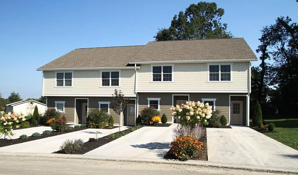 212 Blackbird Village Cir photo 1