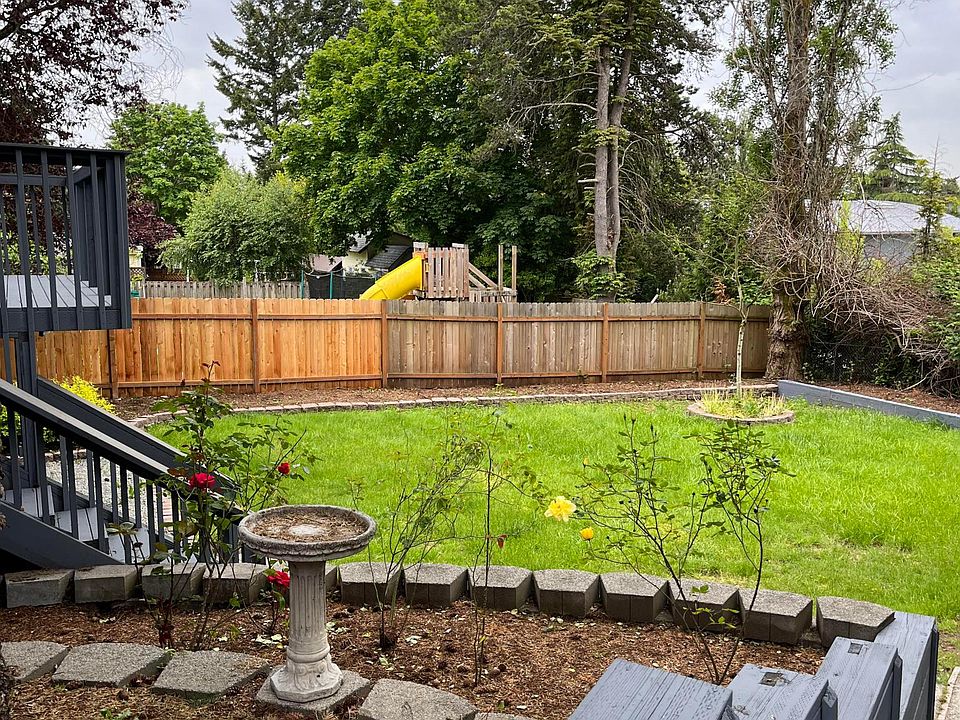 1st image of 217 160th Ave NE