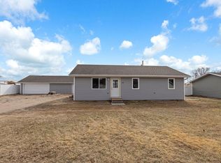 1307 1st St, Columbus, NE 68601
