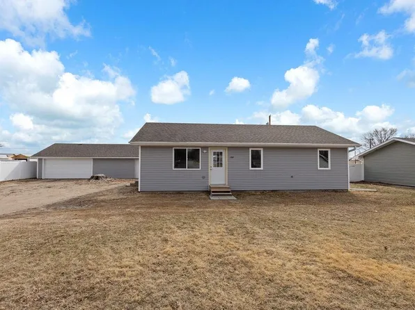 1307 1st St, Columbus, NE 68601