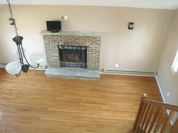 4th image of 3018 Briarwood Dr