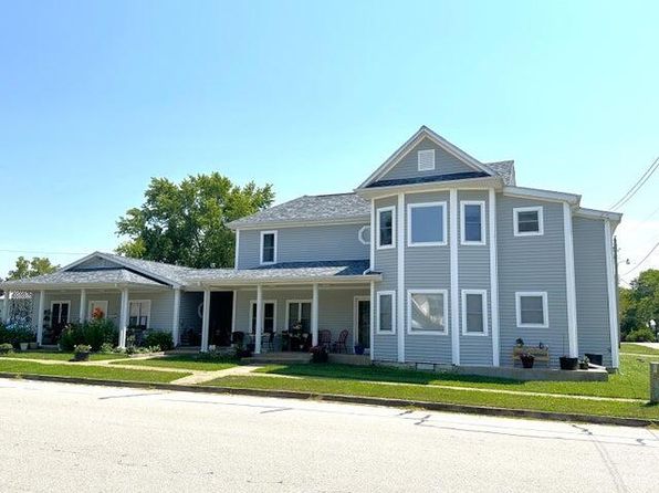 220 W Chestnut Street, Houston, MO 65483