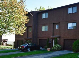 46 Metro Vista Dr, Hawthorne, NJ 07506