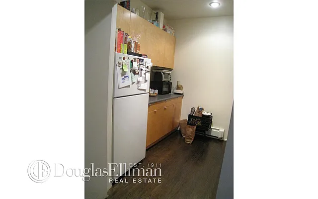 Rented by Douglas Elliman | media 24