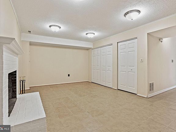 5th image of 4430 Airlie Way