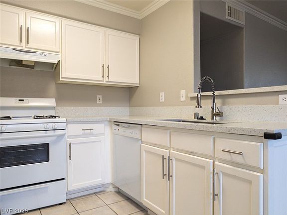4th image of 5253 Caspian Springs Dr Unit 104